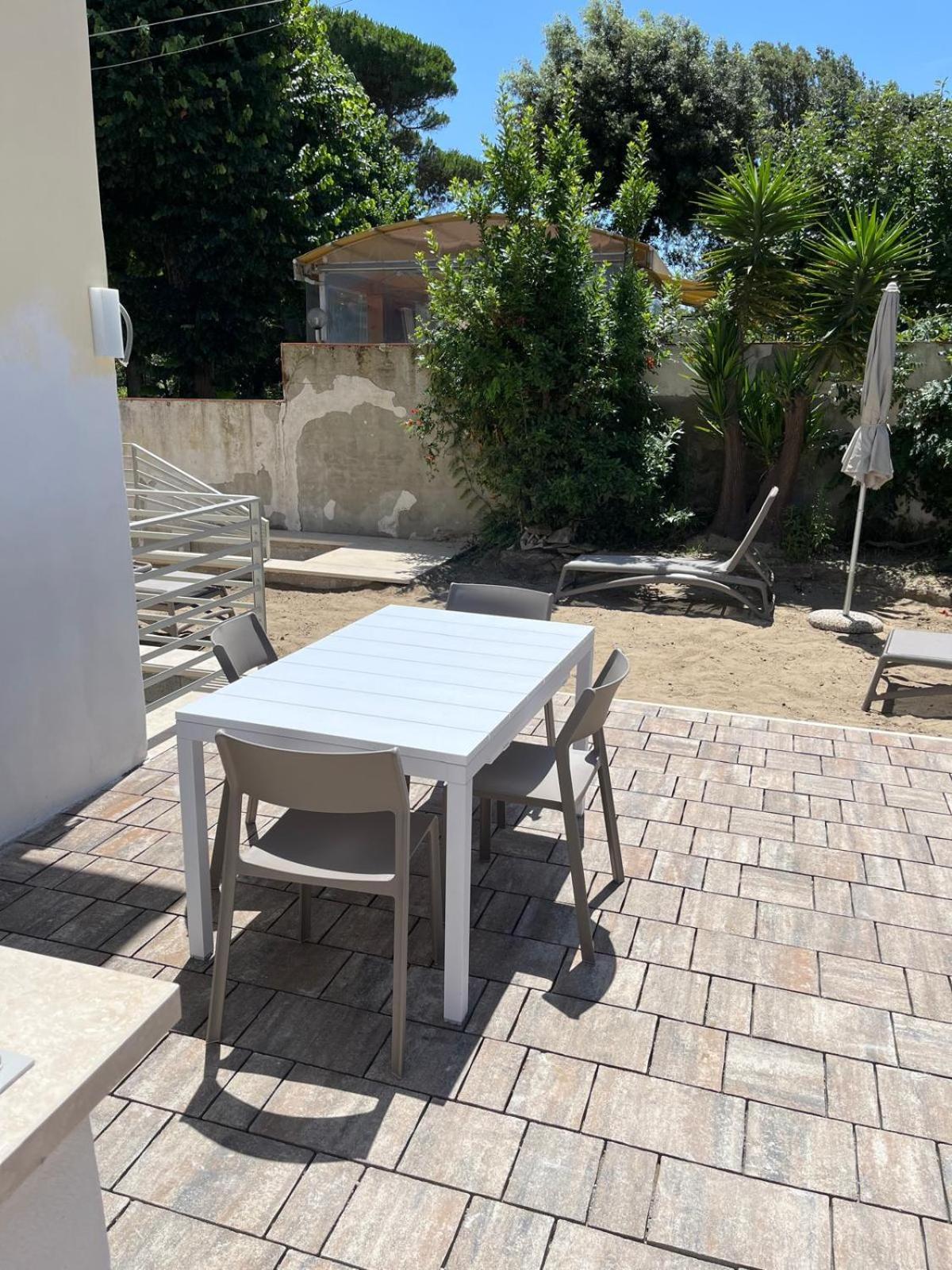 Appartamento In Villa A Tirrenia, Eleganza E Comfort A Pochi Passi Dal Mare Pisa Ngoại thất bức ảnh